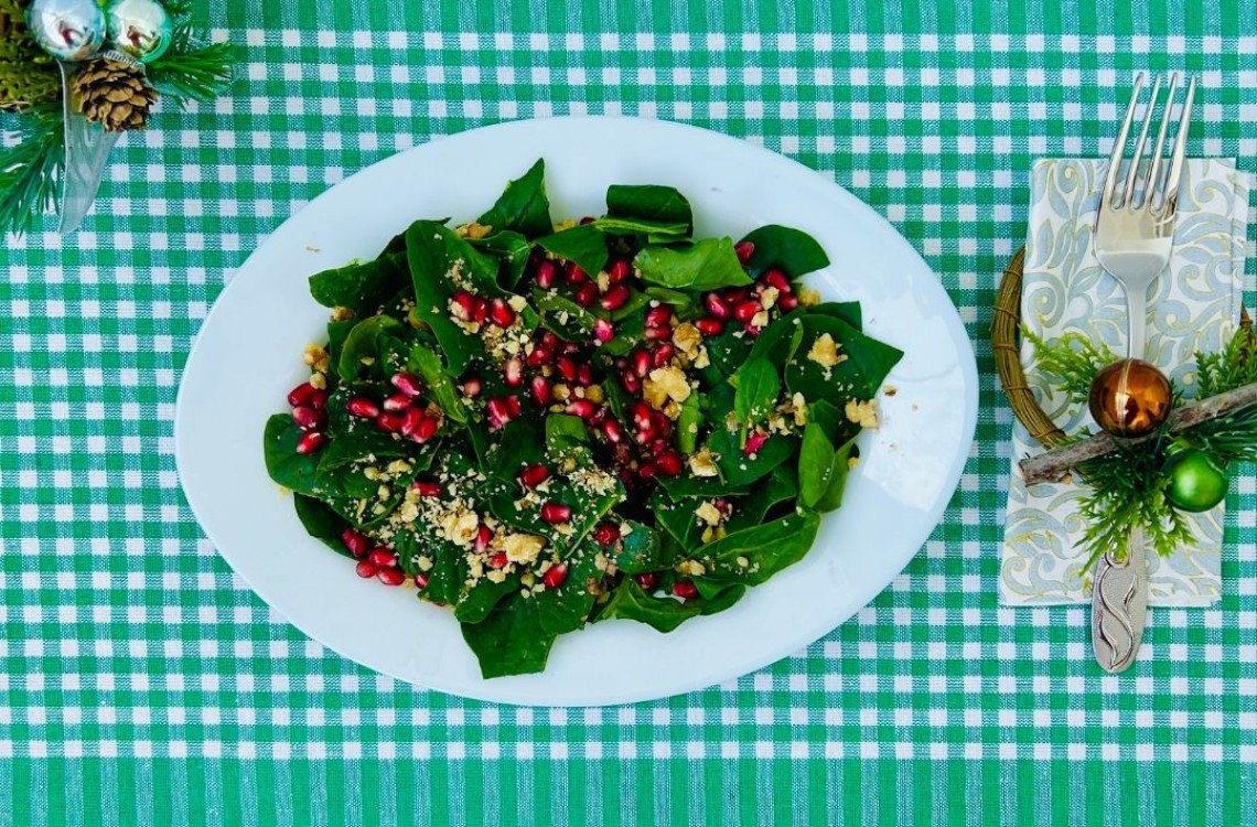 Narlı Cevizli Ispanak Salatası Tarifi: Nasıl Yapılır?